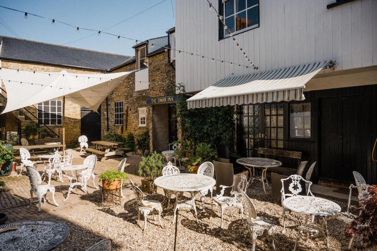 The Crooked Swan Crewkerne Exterior foto